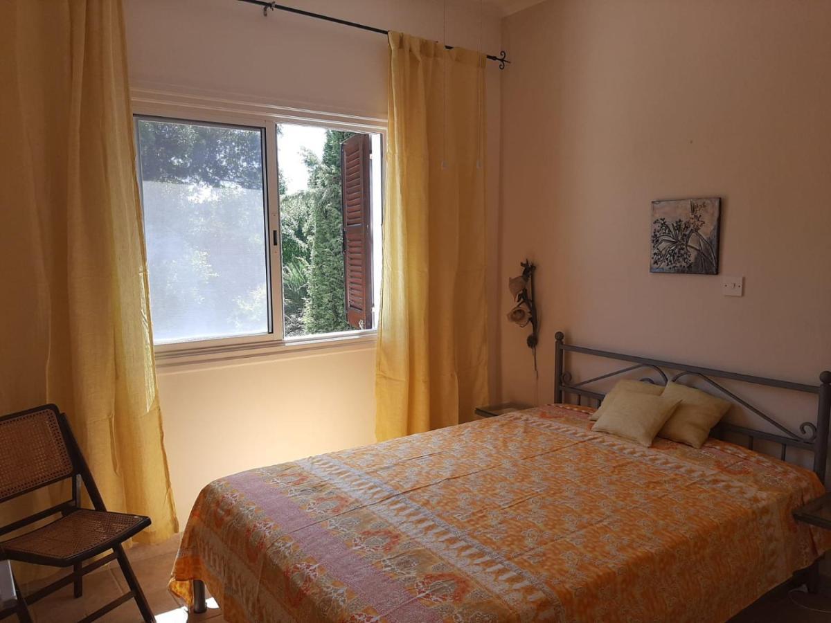Limnaria Deluxe Maisonette パ フォス エクステリア 写真